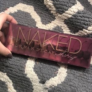 Hardly used Naked Cherry pallet! Comes w/box&brush
